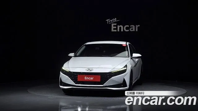 Hyundai AVANTE Avante (CN7) — Фото автомобиля 3