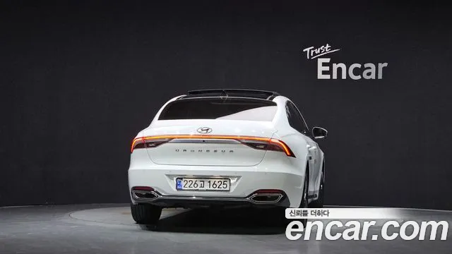 Hyundai Grandeur New — Фото автомобиля 4
