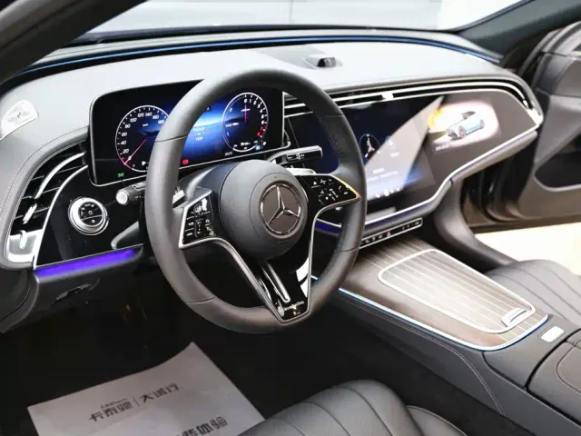 Mercedes-Benz E-Class — Фото автомобиля 14