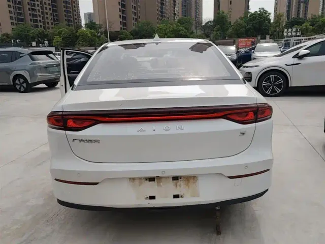 GAC Aion S — Фото автомобиля 5