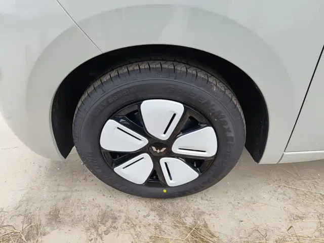 Wuling Hongguang Mini EV — Фото автомобиля 22