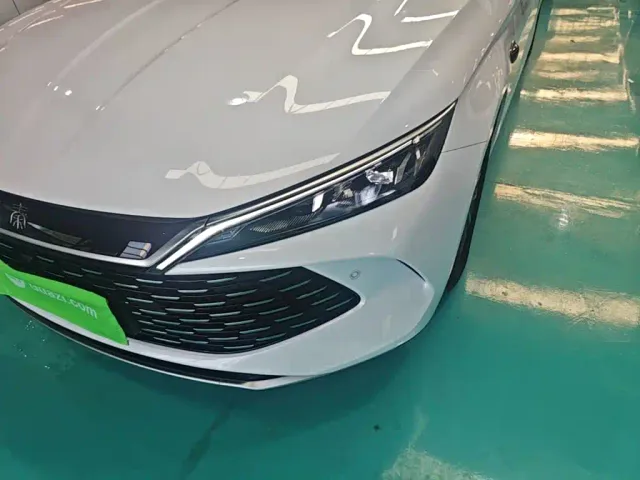 BYD Qin L — Фото автомобиля 23