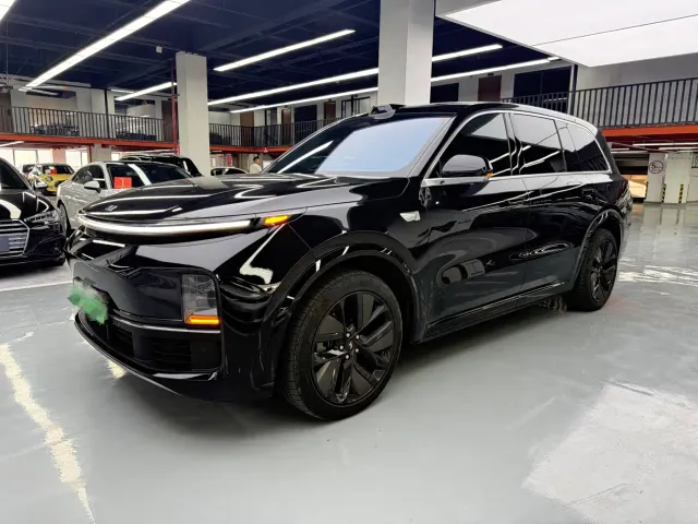 Фотография автомобиля — Li Auto L9