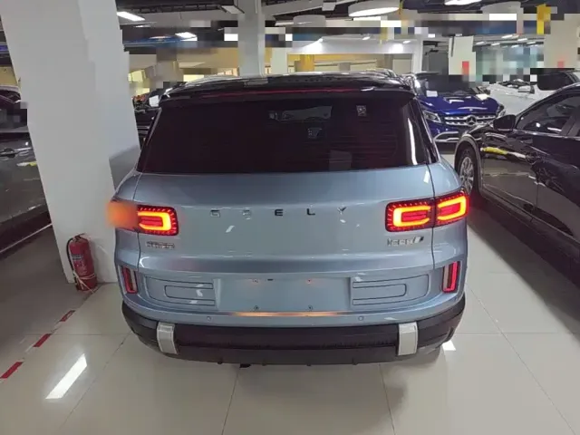 Geely ICON — Фото автомобиля 5