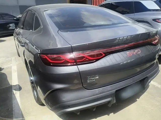 BYD Qin L — Фото автомобиля 4