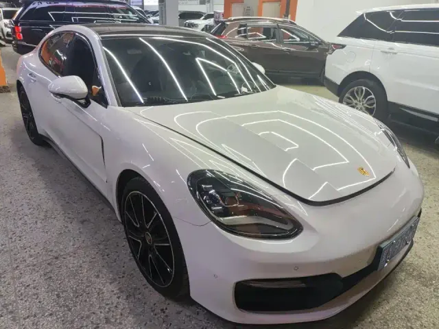 Porsche Panamera — Фото автомобиля 16