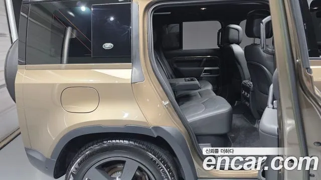 Land Rover Defender L663 — Фото автомобиля 17