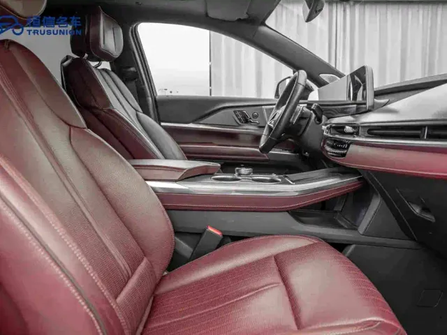 Cadillac XT5 — Фото автомобиля 15