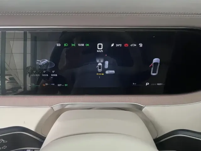 Denza Denza N8L 2025 Standard — Фото автомобиля 6