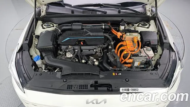 Kia K8 Hybrid — Фото автомобиля 9