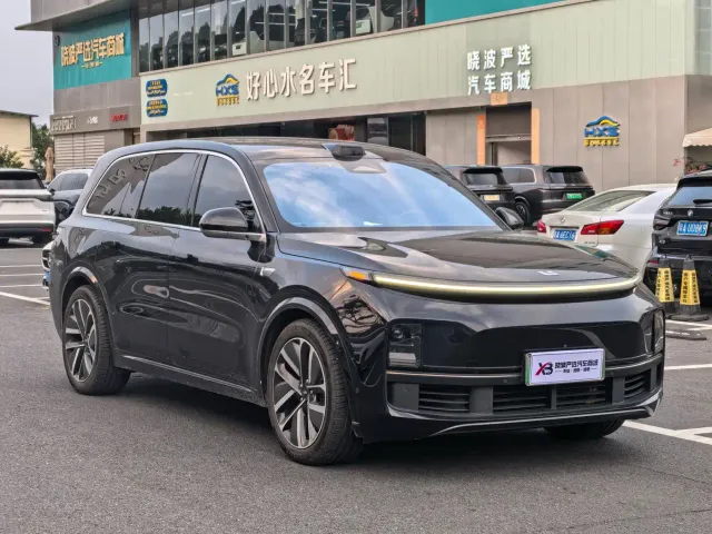 Li Auto L9 — Фото автомобиля 3