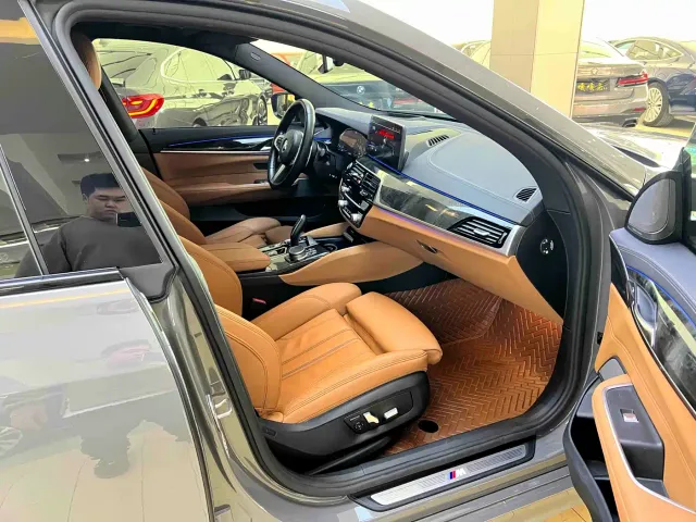 BMW 6 Series Gran Turismo — Фото автомобиля 7