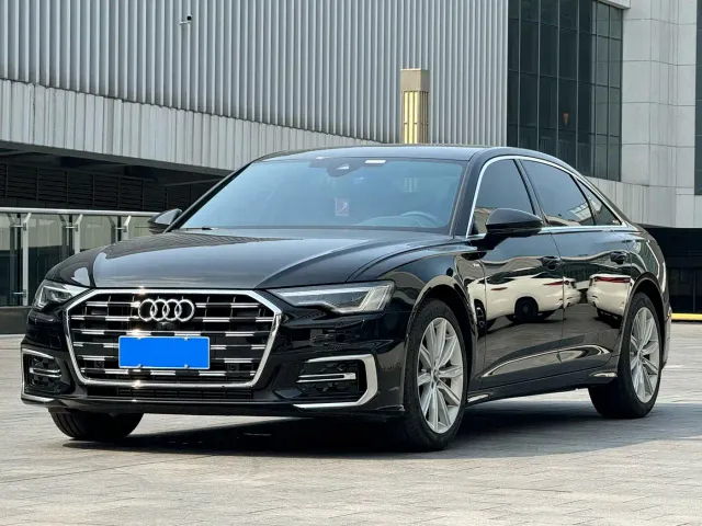 Фотография автомобиля — Audi A6L