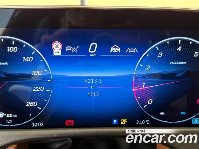 Mercedes-Benz E-Class — Фото автомобиля 8