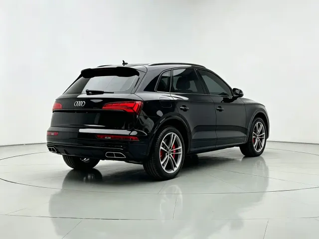 Audi Q5L — Фото автомобиля 7