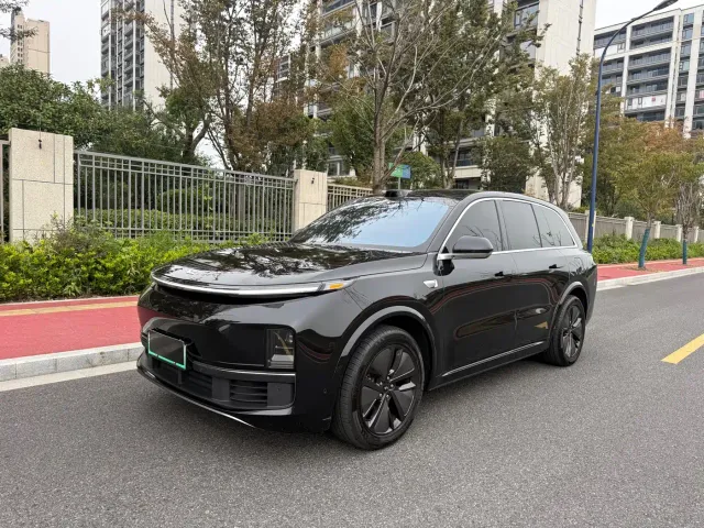 Фотография автомобиля — Li Auto L8