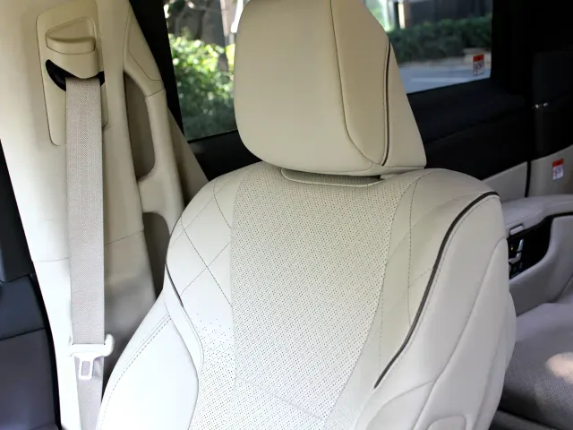 Toyota Alphard — Фото автомобиля 17