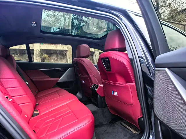 BMW 5 Series — Фото автомобиля 9