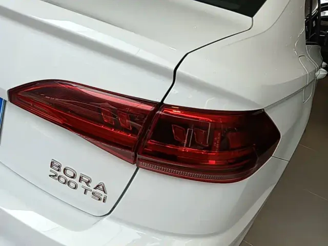 Volkswagen Bora — Фото автомобиля 7