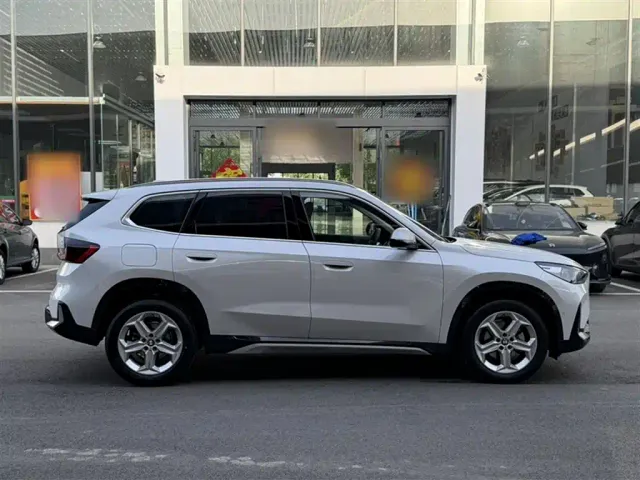 BMW X1 — Фото автомобиля 7
