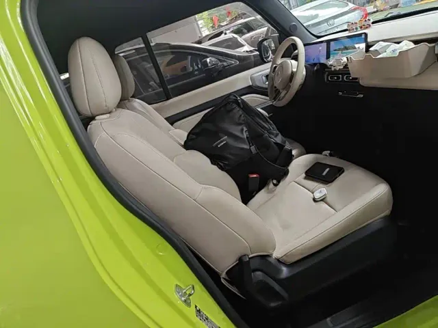 Baojun Yep — Фото автомобиля 24