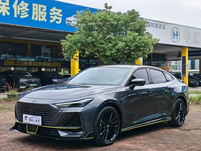 Фотография автомобиля — Changan UNI-V