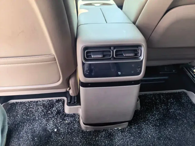 Li Auto i6 — Фото автомобиля 8