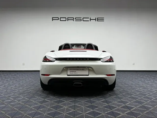 Porsche 718 — Фото автомобиля 12