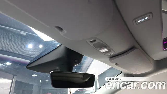 Tesla Model Y — Фото автомобиля 29