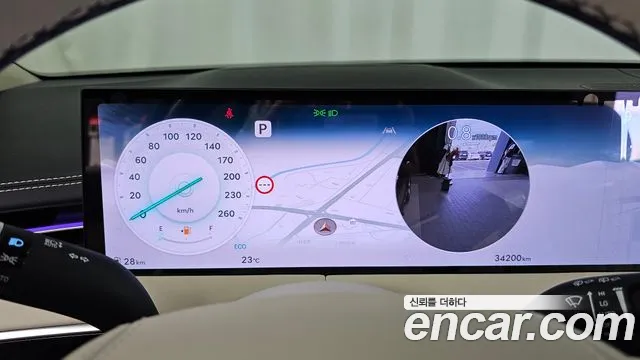 Genesis GV70 — Фото автомобиля 11