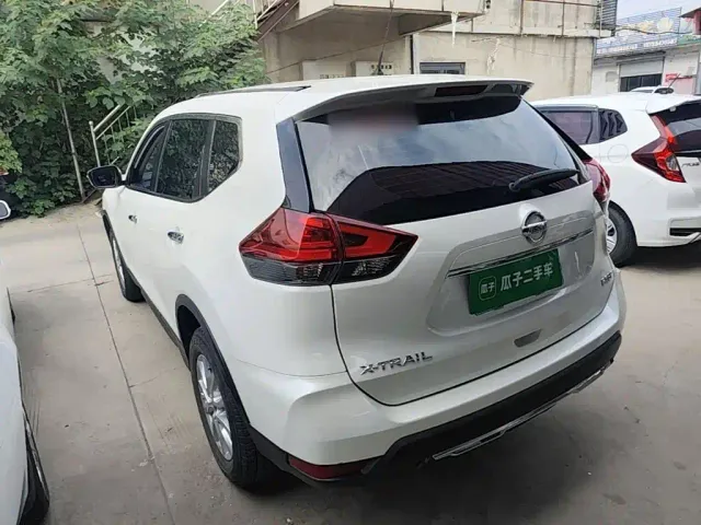 Nissan X-Trail — Фото автомобиля 4