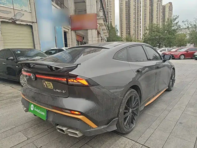 Changan UNI-V — Фото автомобиля 6