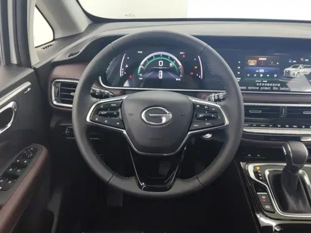 GAC Trumpchi M6 — Фото автомобиля 15