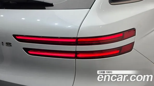 Genesis GV70 — Фото автомобиля 8