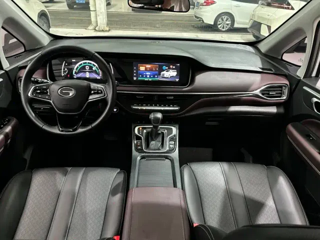 GAC Trumpchi M6 — Фото автомобиля 13