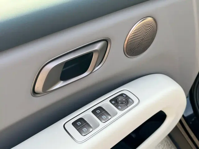 Li Auto i6 — Фото автомобиля 5