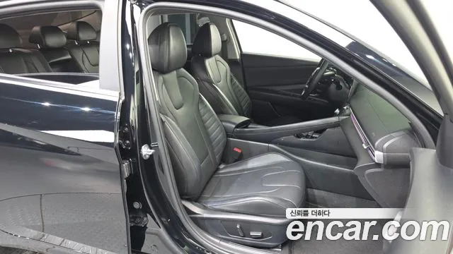 Hyundai AVANTE Avante (CN7) — Фото автомобиля 26