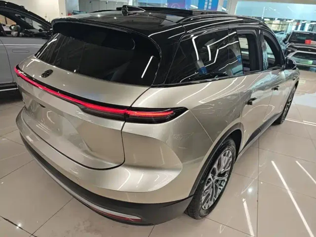 Nio ES6 — Фото автомобиля 6