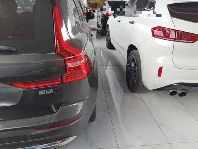 Volvo XC60 — Фото автомобиля 7