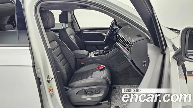 Volkswagen Touareg Touareg 3 поколение 3.0 TDI Premium — Фото автомобиля 26