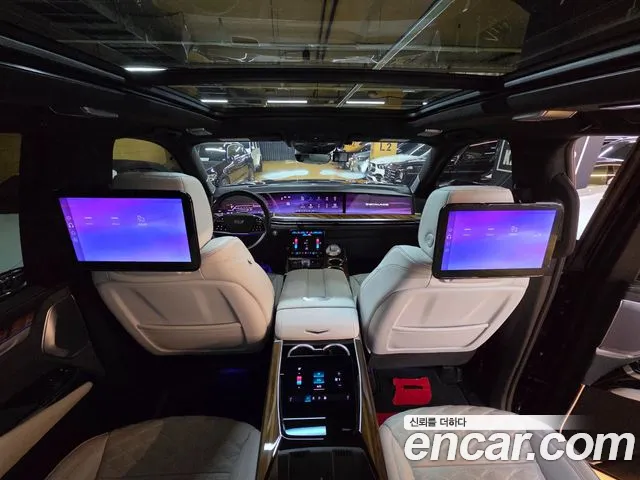 Cadillac Escalade Generation 5 — Фото автомобиля 13