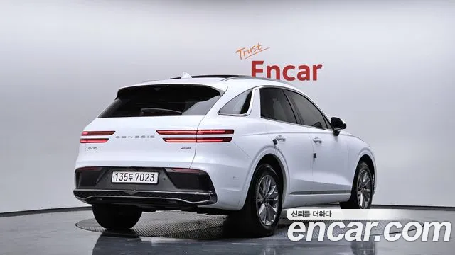 Genesis GV70 2.5T Бензин AWD — Фото автомобиля 2