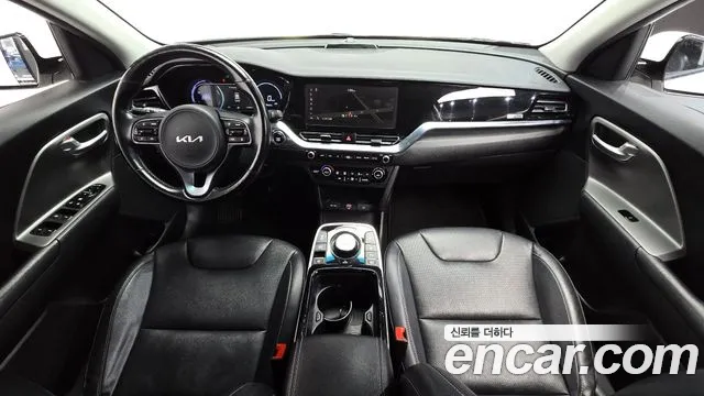 Kia Niro — Фото автомобиля 7