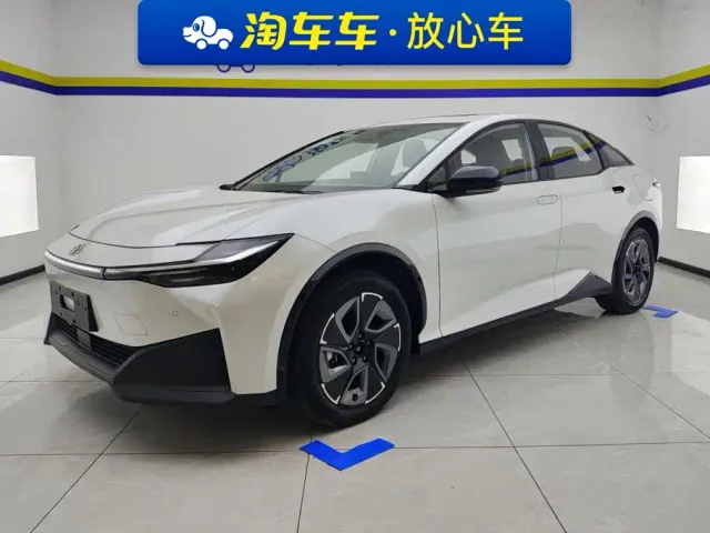 Фотография автомобиля — Toyota bZ3