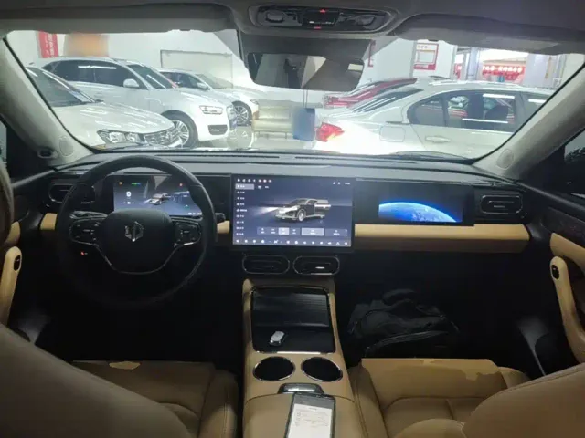 Leapmotor C11 — Фото автомобиля 9