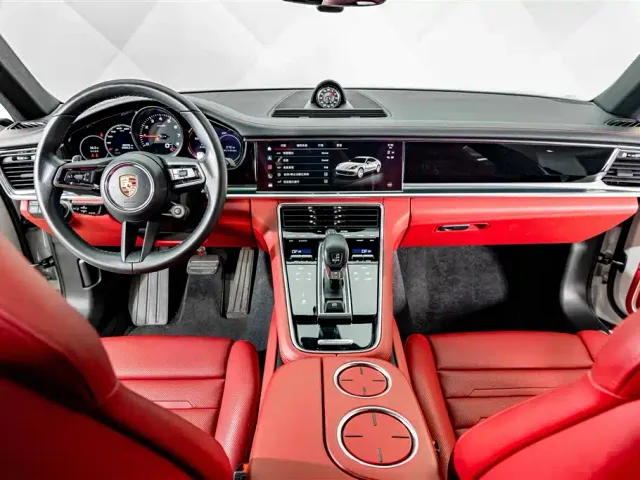 Porsche Panamera — Фото автомобиля 14