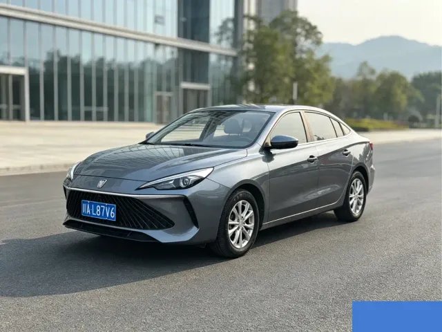 Roewe i5 — Фото автомобиля 3