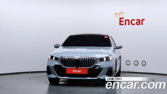 BMW 5-Series 5 серия (G60) 530i xDrive M Sport — Фото автомобиля 3