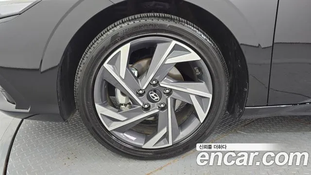 Hyundai Avante CN7 — Фото автомобиля 5