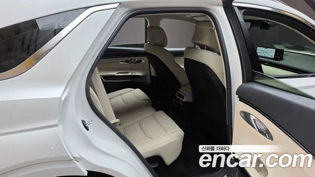 Genesis GV70 — Фото автомобиля 17